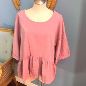 NWT Ouges dusty rose, short sleeves ruffled crew neck  blouse/top size XXL